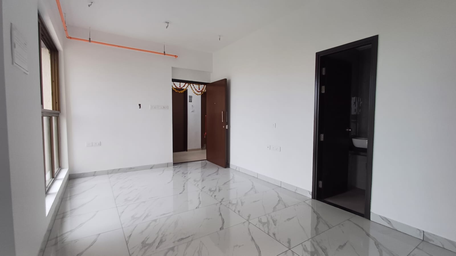 1 BHK + Extra Room Apartment For Rent in Raymond Ten X Habitat