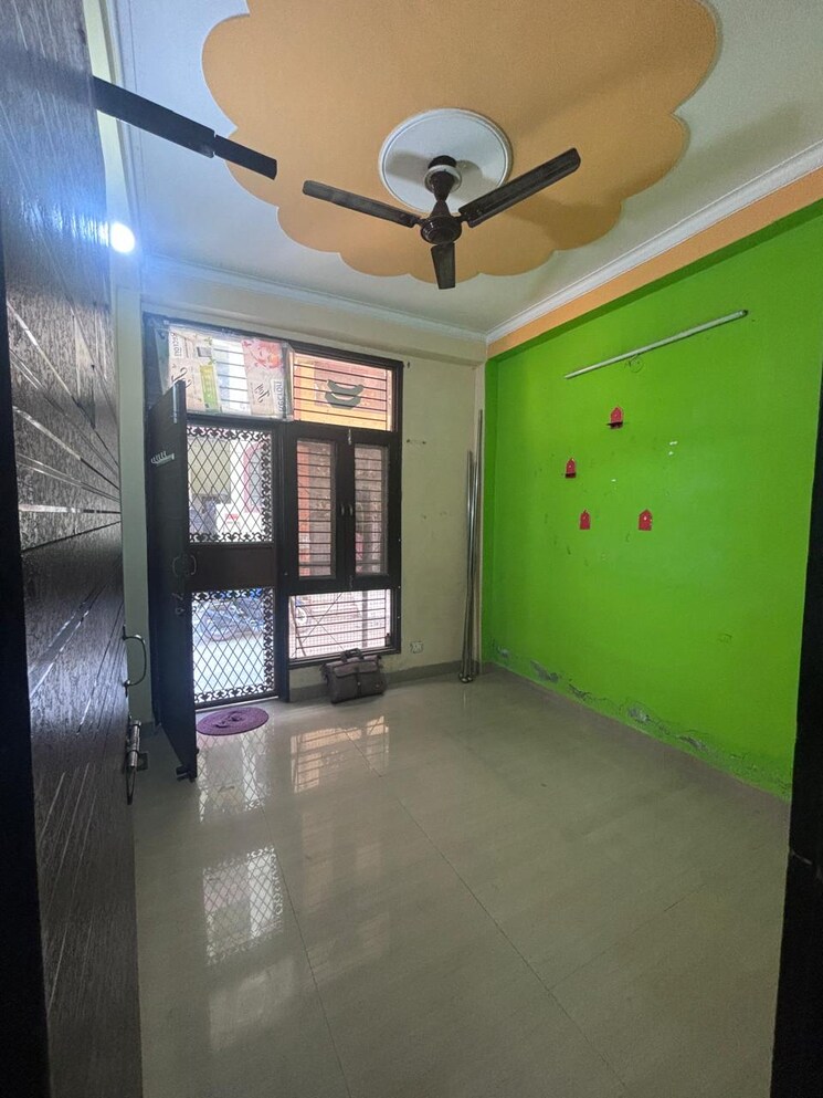 Room, vasundhara sector 1 3 Bedroom 1700 Sq.Ft. Builder Floor In Vasundhara Sector 1 Ghaziabad 8651723