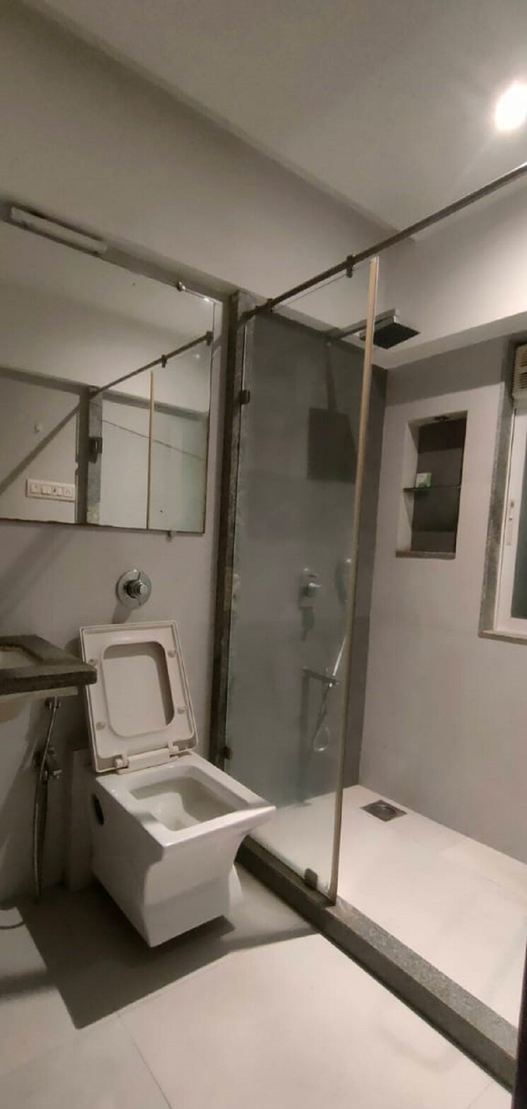 Bathroom, khar west 2 Bedroom 550 Sq.Ft. Apartment In Khar West Mumbai 8651664