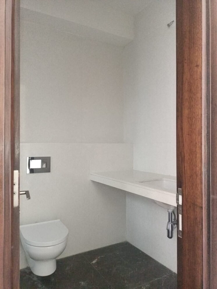 Bathroom, piramal-vaikunth 2 Bedroom 811 Sq.Ft. Apartment In Balkum Pada Thane 8651735