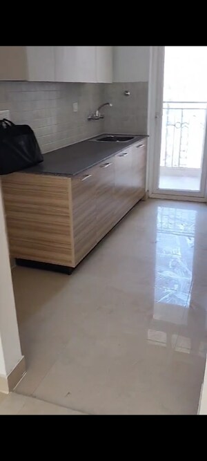 Room in 3.5 BHK Apartment at ATS Nobility, Sector 4 Greater Noida – for Sale