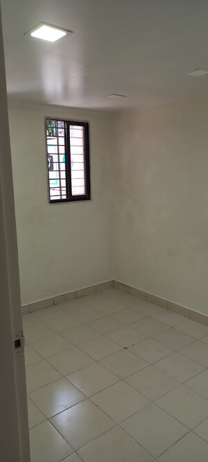 Room in 3 BHK Apartment at Dhankawadi – for Rent