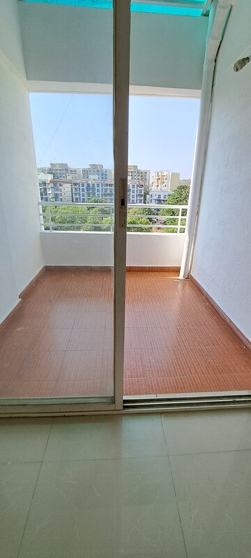 Room in 2 BHK Apartment at Marigold Avenue, Bavdhan – for Sale