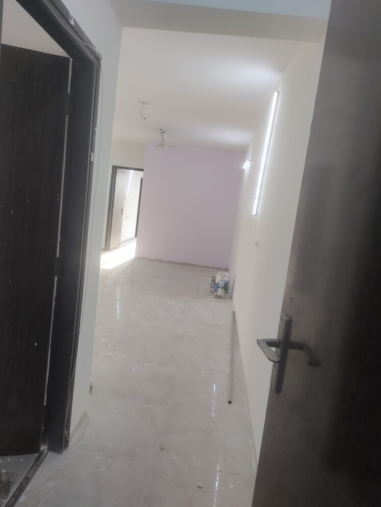 Bathroom, bptp-discovery-park 3 Bedroom 925 Sq.Ft. Apartment In Sector 80 Faridabad 8651762