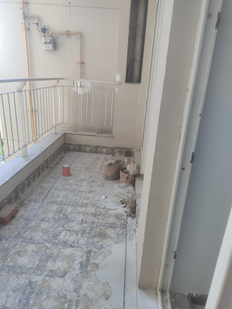 Balcony, bptp-discovery-park 3 Bedroom 925 Sq.Ft. Apartment In Sector 80 Faridabad 8651762