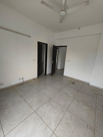 Room in 3.5 BHK Apartment at Gulshan Ikebana, Sector 143 – for Sale