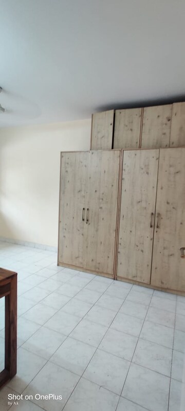Room in 2 BHK Apartment at Premier Kailash Tower, Powai – for Rent