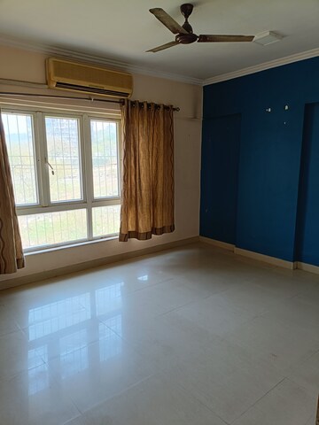 Room in 3 BHK Apartment at Royal Palms, Goregaon East – for Sale