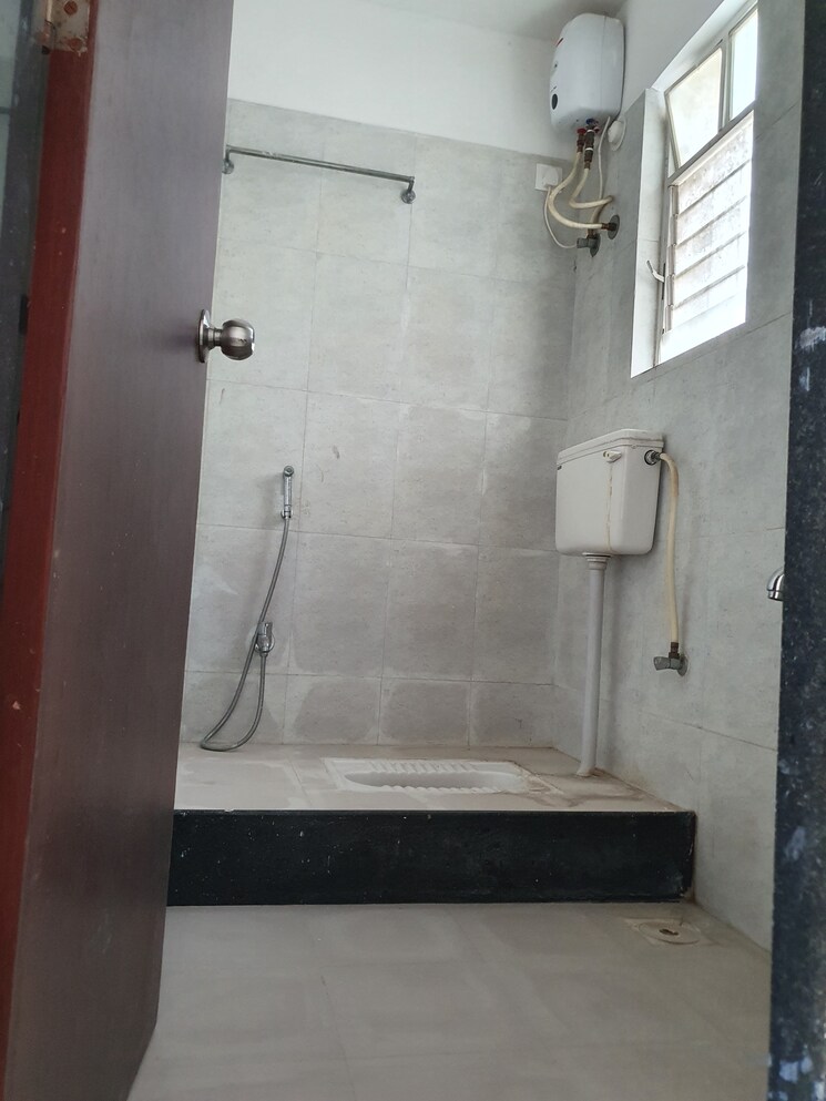 Bathroom, lifestyle-royal-oak 2 Bedroom 777 Sq.Ft. Apartment In Wakad Pune 8651813