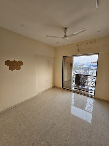 Room in 2 BHK Apartment at Millionaire Heritage, Andheri West – for Rent
