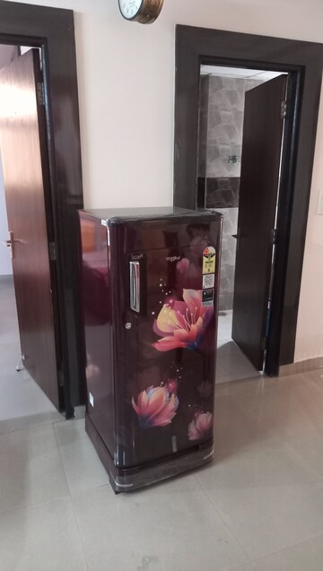 Parking in 3 BHK Builder Floor at Universal Greens, Sector 85 – for Sale