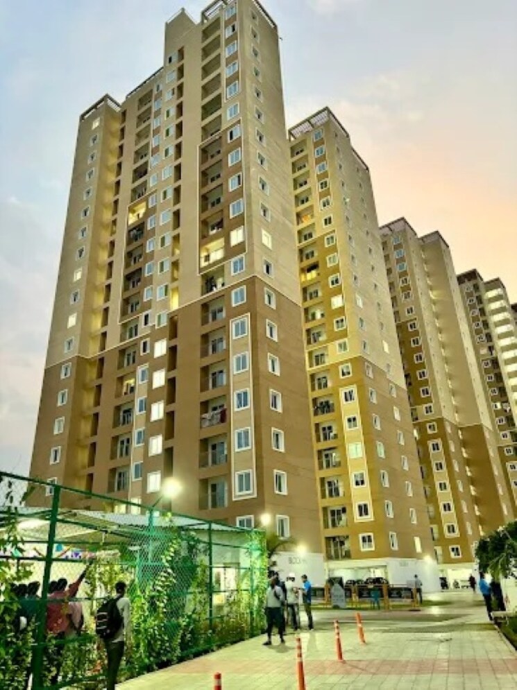 Listing Cover Image
