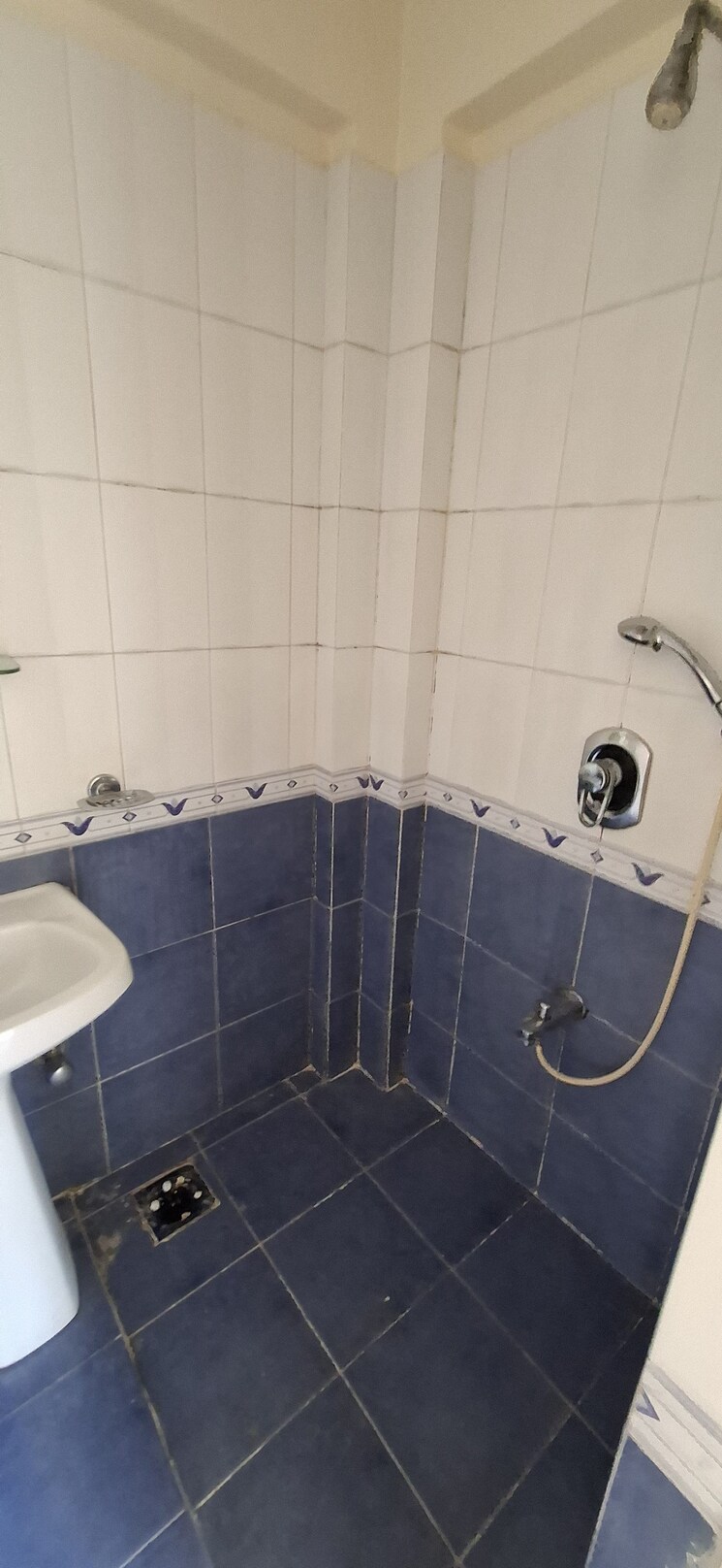 Bathroom, bredco-viceroy-court 2 Bedroom 1160 Sq.Ft. Apartment In Kandivali East Mumbai 8651925