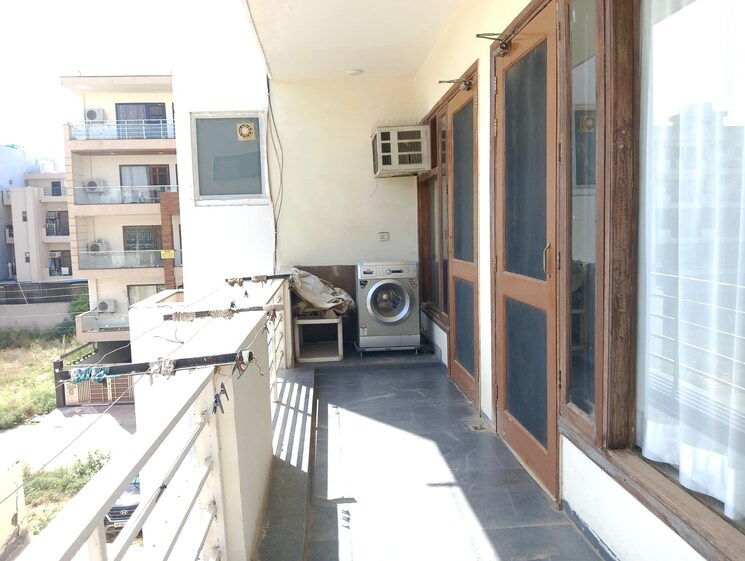 Balcony, sushant-lok-2 3 Bedroom 2500 Sq.Ft. Apartment In Sector 57 Gurgaon 8651934