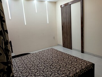 Bedroom in 3 BHK Apartment at Sushant Lok 2, Sector 57 – for Rent