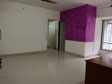 Room in 2 BHK Apartment at Arihant Darshan CHS, Kandivali East – for Rent