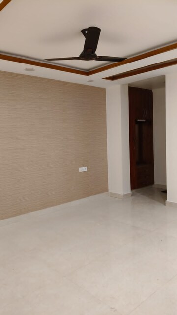 3 BHK Builder Floor For Rent in Sector 14