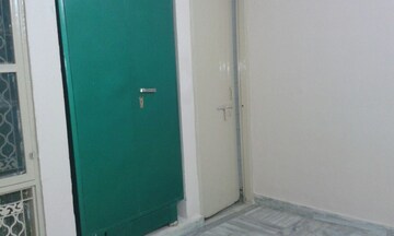 Room in 2 BHK Apartment at Ekdant Shipra Regent and Regal, Indrapuram – for Rent