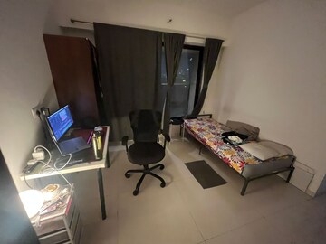 Master Bedroom in 3 BHK Apartment at Lotus Unity, Versova – for Rent