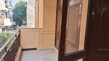 Bathroom in 3 BHK Apartment at DLF Pink Town House, Dlf City Phase 3 – for Rent