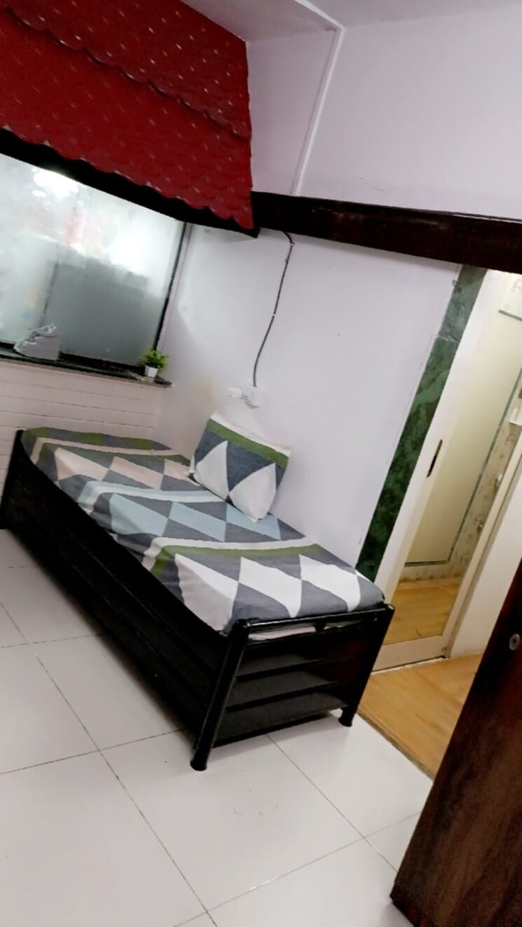 Room, dadar west Pg For Boys & Girls In Dadar West 8652138