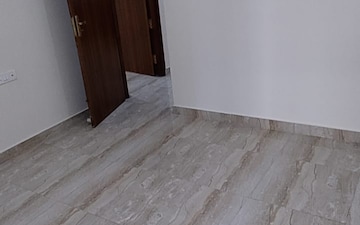 Room in 3 BHK Apartment at Mithanpura – for Rent
