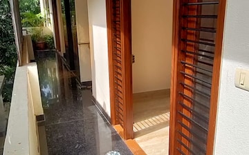 Bedroom in 3 BHK Apartment at Mithanpura – for Rent