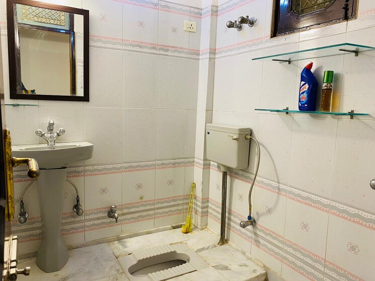 Bathroom, gamma ii greater noida 3 Bedroom 1292 Sq.Ft. Independent House In Gamma Ii Greater Noida Greater Noida 8652327