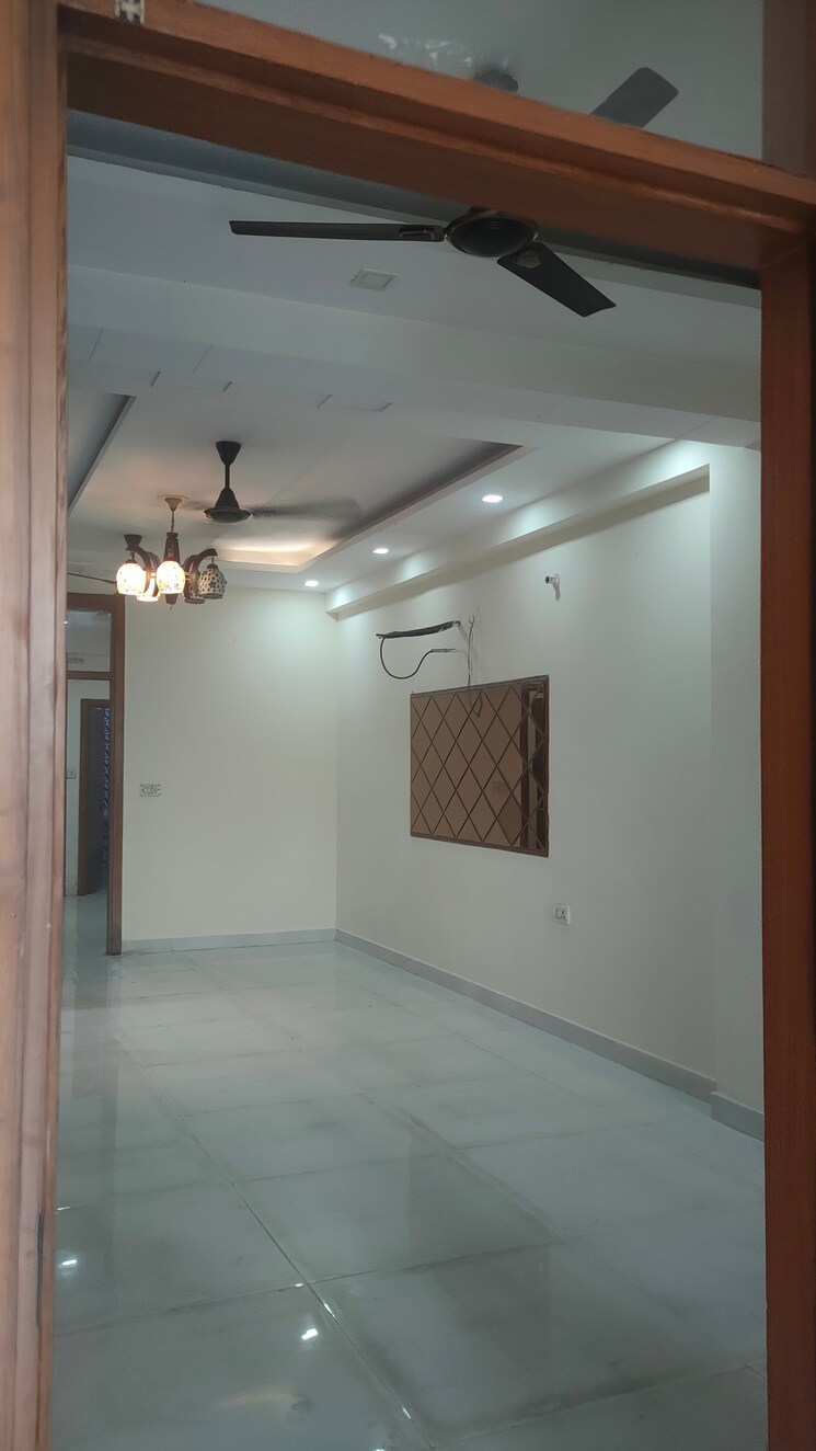 Room, sahyag-lane-society 3 Bedroom 1200 Sq.Ft. Builder Floor In Vaishali Sector 5 Ghaziabad 8652369