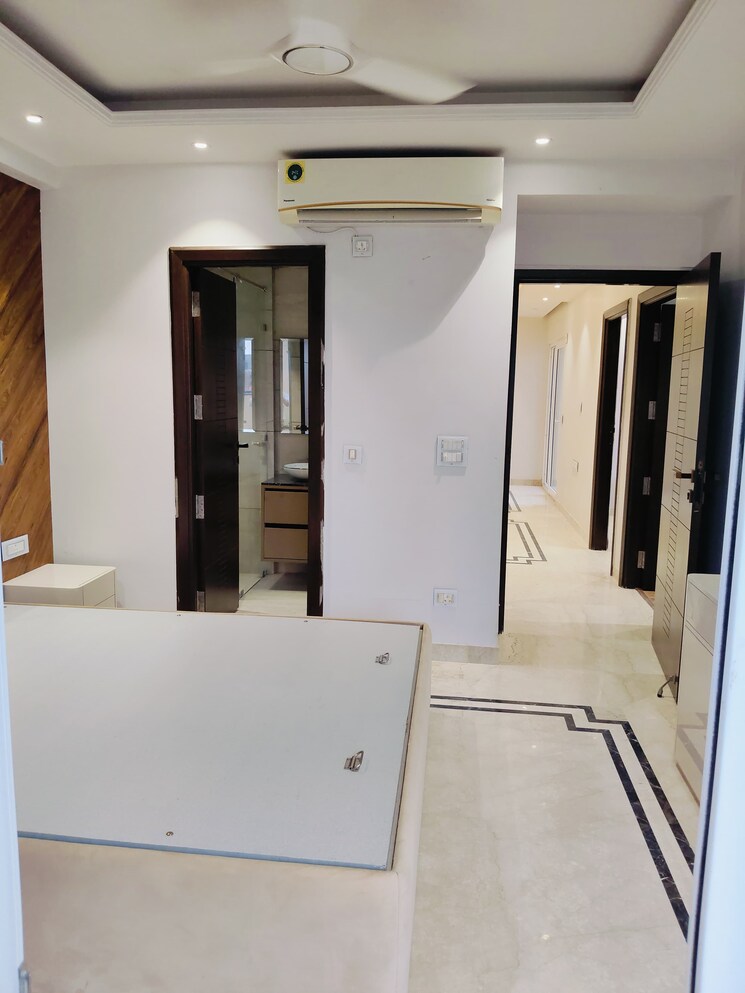 undefined, sector 47 4 Bedroom 2200 Sq.Ft. Apartment In Sector 47 Noida 8652348