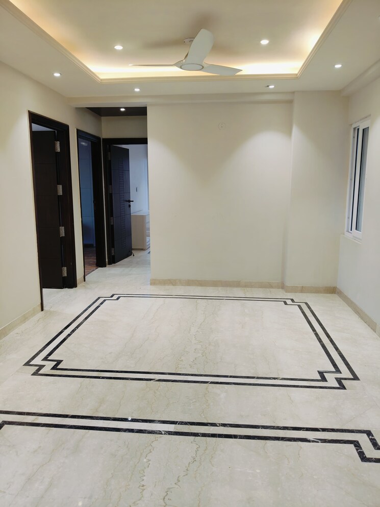 Room, sector 47 4 Bedroom 2200 Sq.Ft. Apartment In Sector 47 Noida 8652348