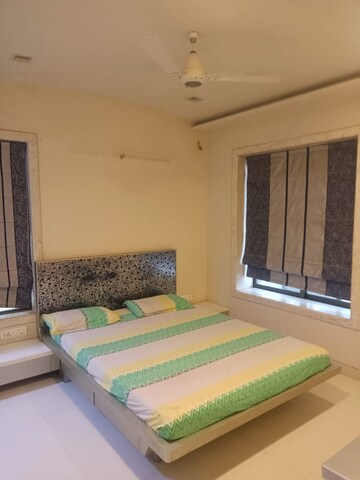 Bedroom in 5 BHK Apartment at Shambhu Twin Nest, Baner – for Rent