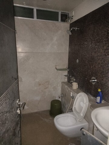 Bathroom in 5 BHK Apartment at Shambhu Twin Nest, Baner – for Rent