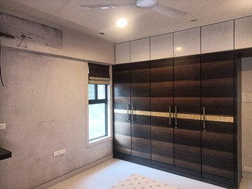 Room in 5 BHK Apartment at Shambhu Twin Nest, Baner – for Rent