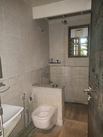Bathroom in 5 BHK Apartment at Shambhu Twin Nest, Baner – for Rent