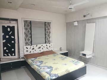 Bedroom in 5 BHK Apartment at Shambhu Twin Nest, Baner – for Rent