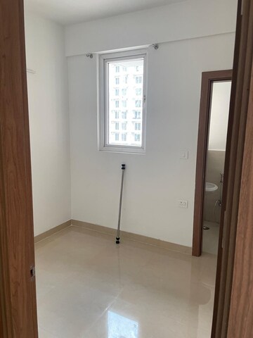 Room in 3 BHK Apartment at ATS Nobility, Sector 4 Greater Noida – for Rent
