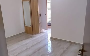 Room in 3 BHK Apartment at Mithanpura – for Rent