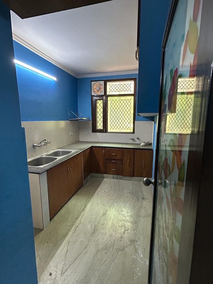 Kitchen, chattarpur 2 Bedroom 106 Sq.Yd. Builder Floor In Chattarpur Delhi 8652487