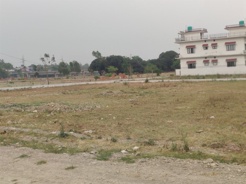 Plot For Sale in Shivalik Hills Project de