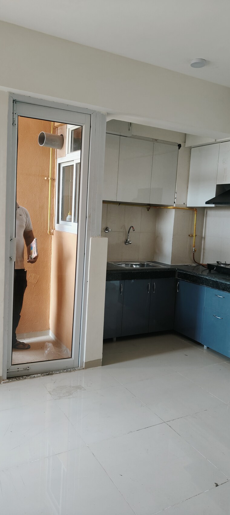 Kitchen, wave-dream-homes 2 Bedroom 808 Sq.Ft. Apartment In Wave City Ghaziabad 8652668