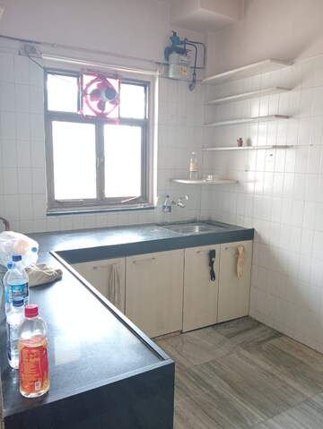Furnished Amenities in 2 BHK Apartment at Kabra Centroid, Santacruz East – for Rent