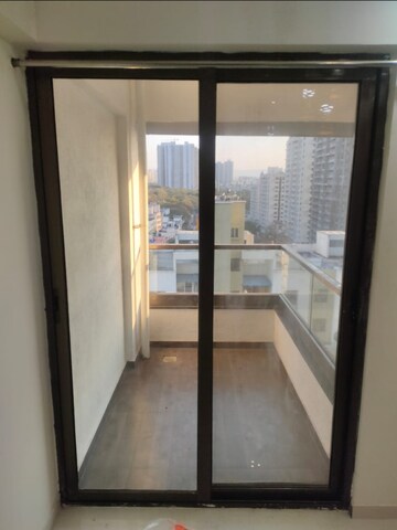 Room in 2 BHK Apartment at Keshav Leela Polaris, Mundhwa – for Rent