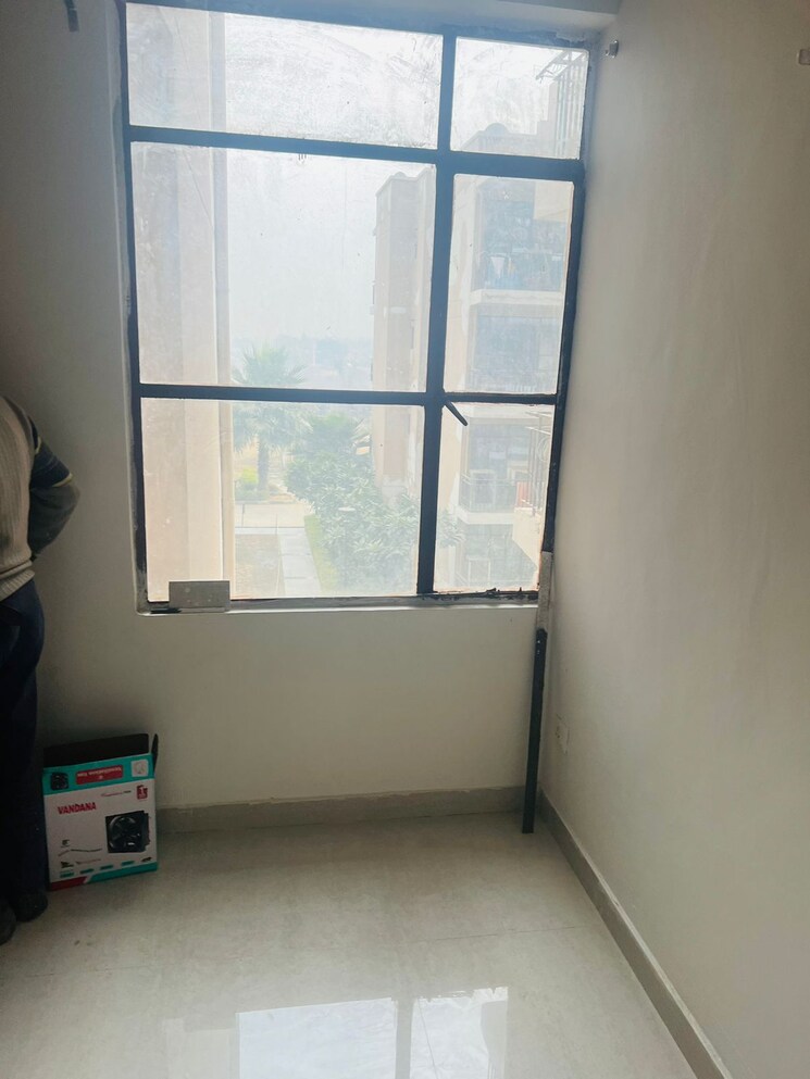 Room, chd-avenue-71 3 Bedroom 1743 Sq.Ft. Apartment In Sector 71 Gurgaon 8652761