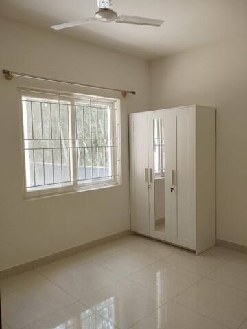 Room in 2 BHK Apartment at Vaishnavi Serene, Yelahanka – for Rent