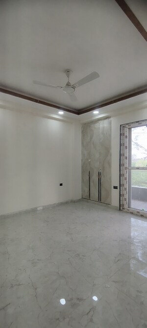 Room in 3 BHK Builder Floor at Green Fields Colony – for Sale