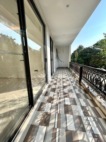 Balcony in 2 BHK Builder Floor at Palam Vihar – for Rent