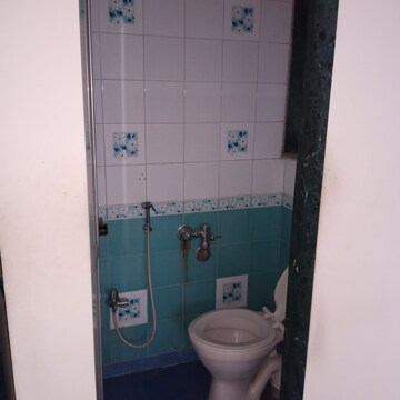 Bathroom in 1 BHK Apartment at Swapnalok Apartment Andheri, Andheri East – for Sale