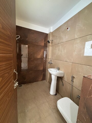 Bathroom in 2 BHK Apartment at Dharam Colony – for Rent