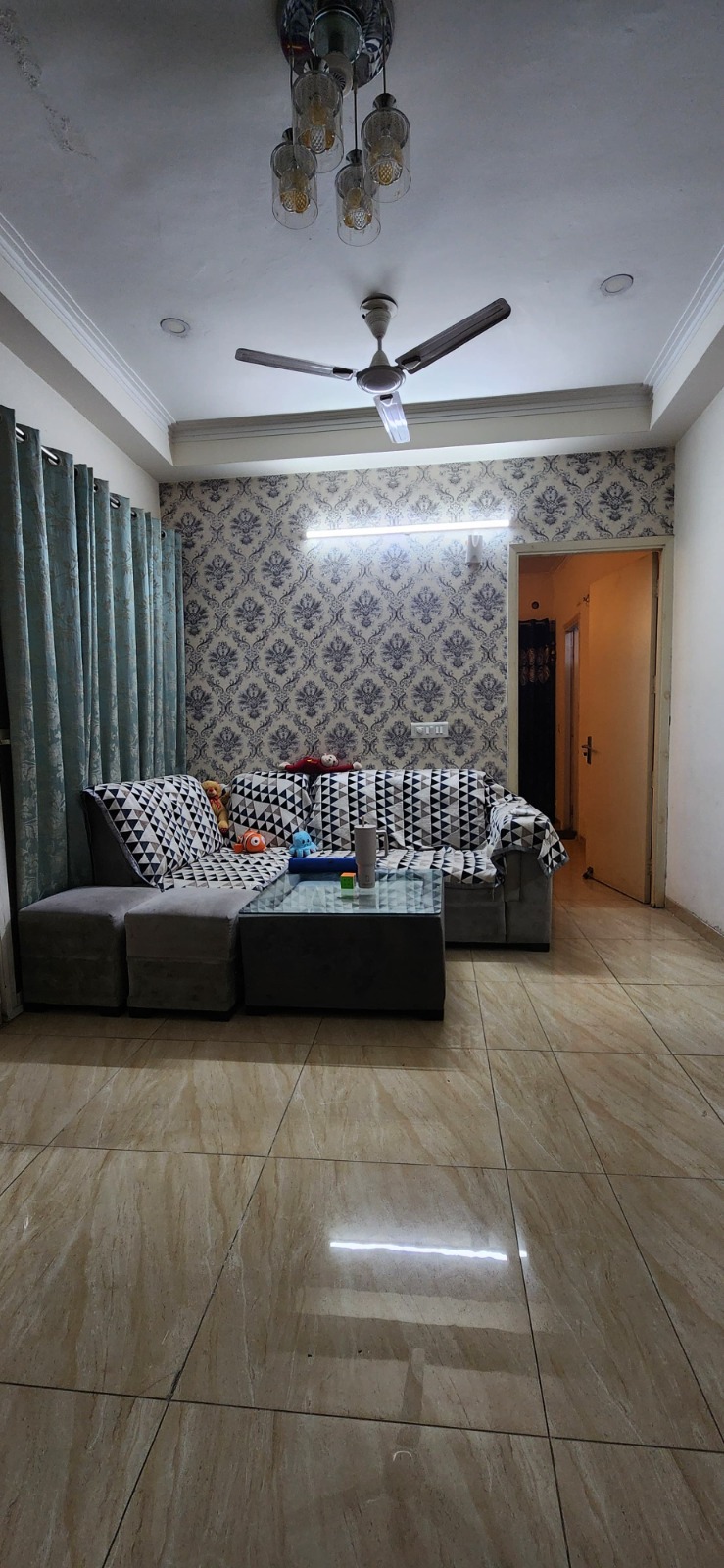2 BHK Apartment For Rent in Gaur City 2 - 14th Avenue